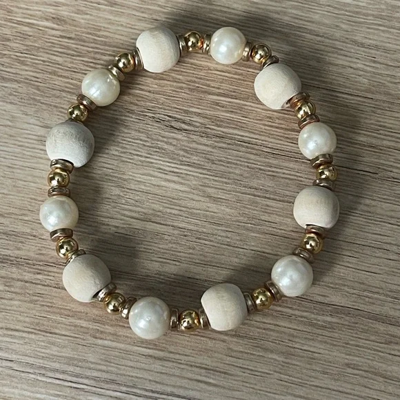 Altar’’d State Set of Bracelets - Picture 4 of 6